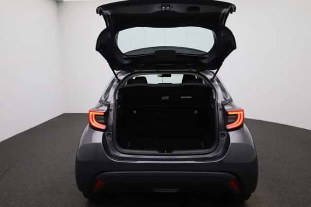 Toyota Yaris (2022) thumbnail 11