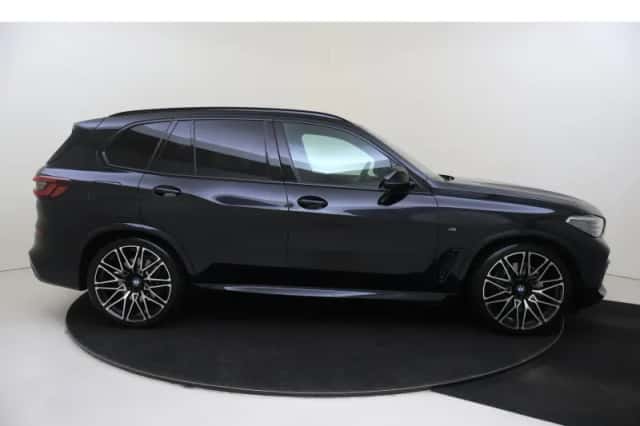 BMW X5 (2021) thumbnail 6