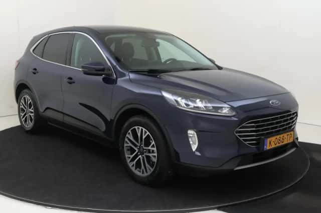 Ford Kuga (2021) thumbnail 3