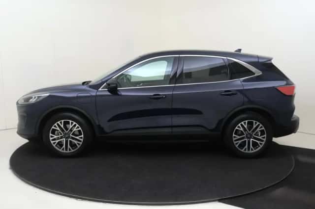 Ford Kuga (2021) thumbnail 4