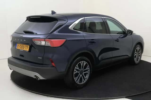 Ford Kuga (2021) thumbnail 8
