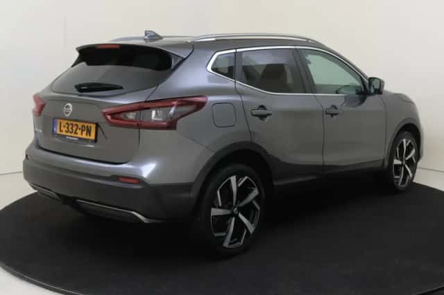 Nissan Qashqai (2021) thumbnail 4
