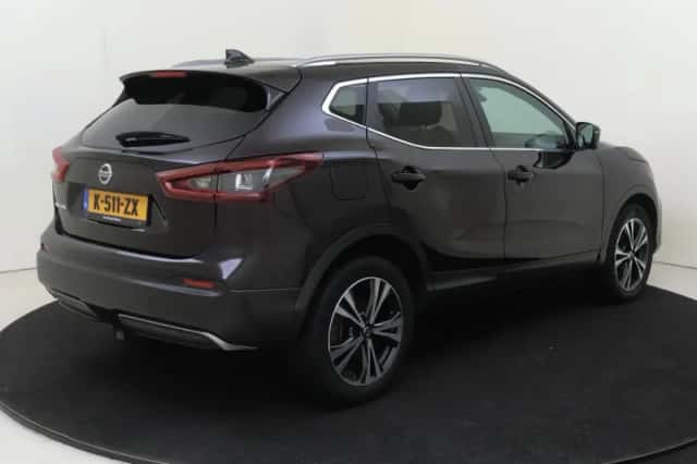 Nissan Qashqai (2021) thumbnail 4