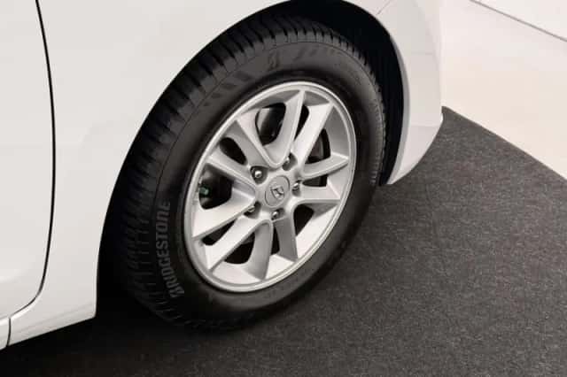 Hyundai i30 (2017) thumbnail 11