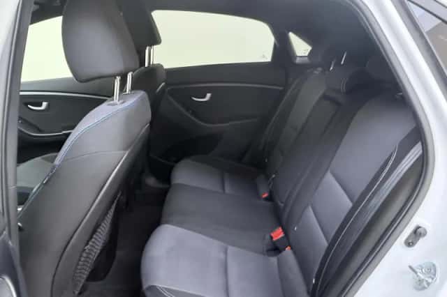 Hyundai i30 (2017) thumbnail 13