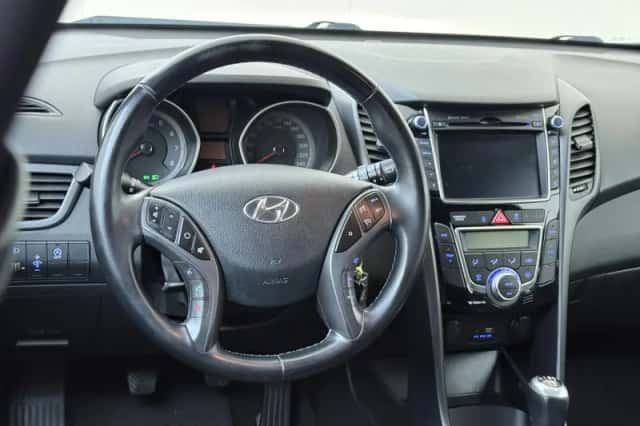Hyundai i30 (2017) thumbnail 14