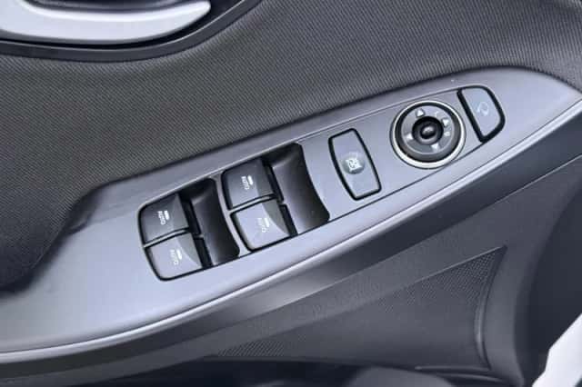 Hyundai i30 (2017) thumbnail 28