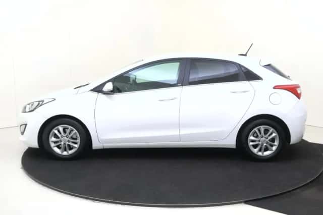 Hyundai i30 (2017) thumbnail 8