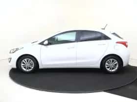 Hyundai i30 (2017) thumbnail 8