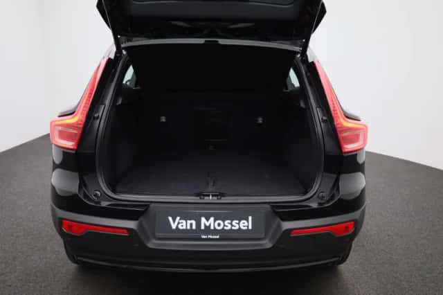 Volvo XC40 (2024) thumbnail 11