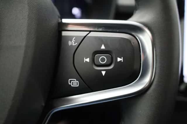 Volvo XC40 (2024) thumbnail 17