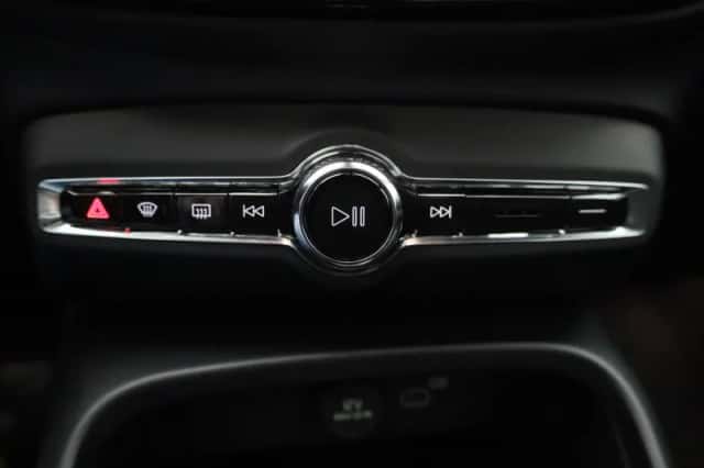 Volvo XC40 (2024) thumbnail 22