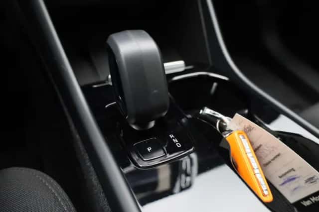 Volvo XC40 (2024) thumbnail 24