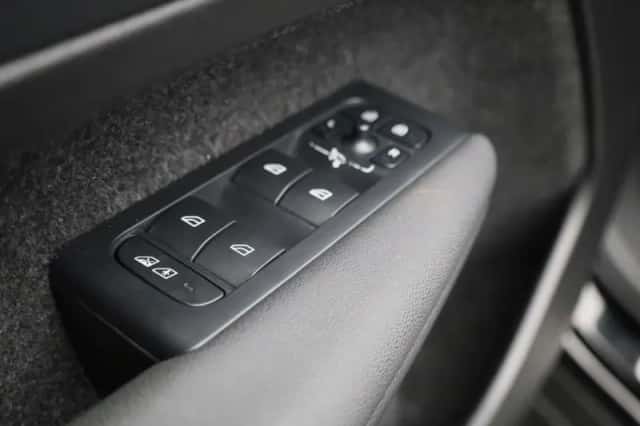 Volvo XC40 (2024) thumbnail 26