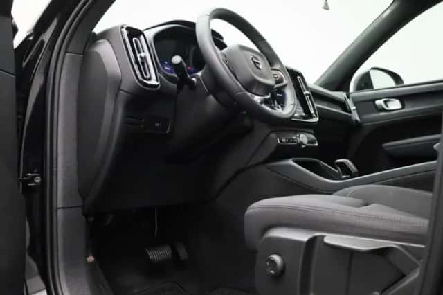 Volvo XC40 (2024) thumbnail 28