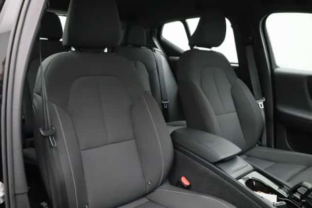 Volvo XC40 (2024) thumbnail 35