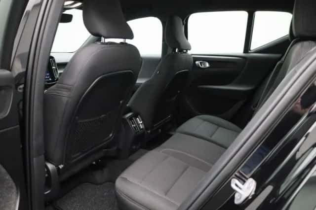 Volvo XC40 (2024) thumbnail 10