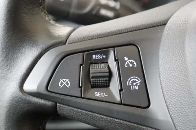 Opel Astra (2019) thumbnail 17