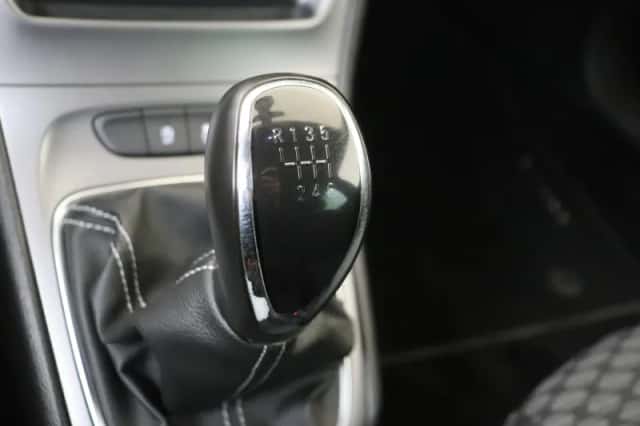 Opel Astra (2019) thumbnail 19