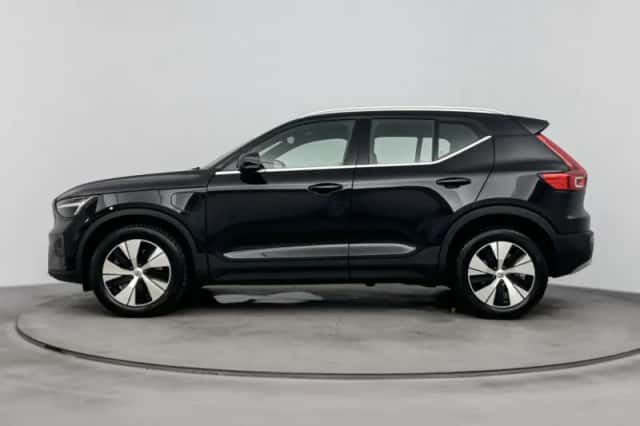 Volvo XC40 (2023) thumbnail 2