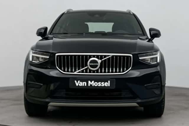 Volvo XC40 (2023) thumbnail 5