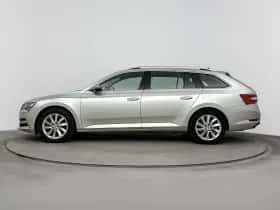 Škoda Superb (2022) thumbnail 2
