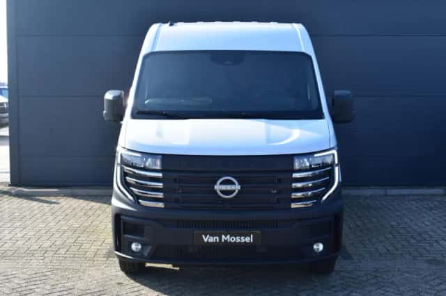 Nissan Interstar (2025) thumbnail 2