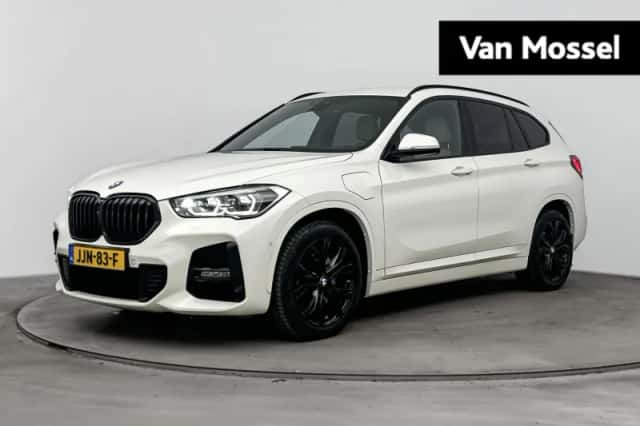 BMW X1 (2021) thumbnail 1