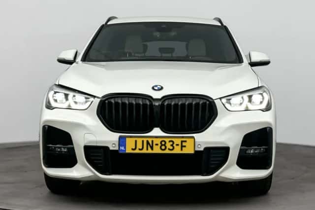 BMW X1 (2021) thumbnail 5