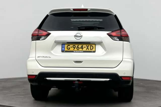 Nissan X-Trail (2019) thumbnail 3