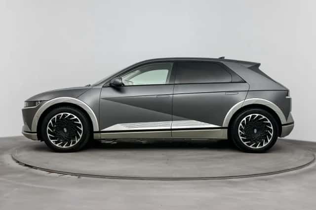 Hyundai Ioniq 5 (2022) thumbnail 2