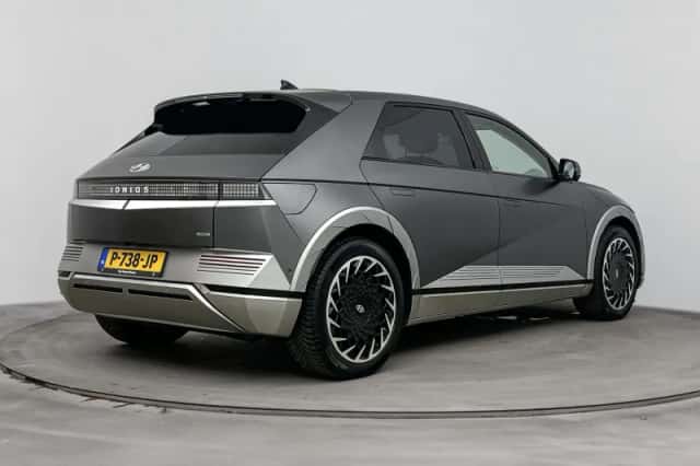 Hyundai Ioniq 5 (2022) thumbnail 4