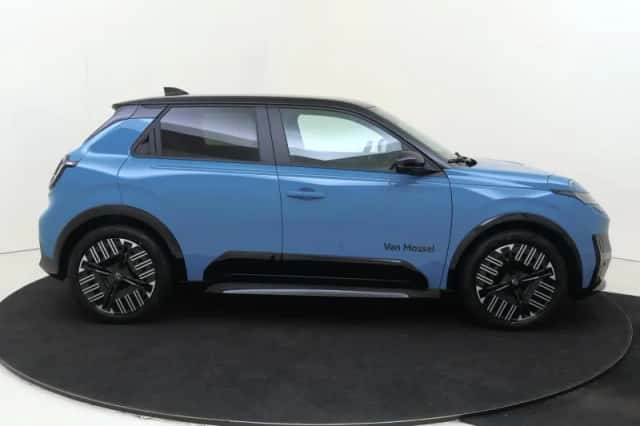 Nissan Micra (2025) thumbnail 9