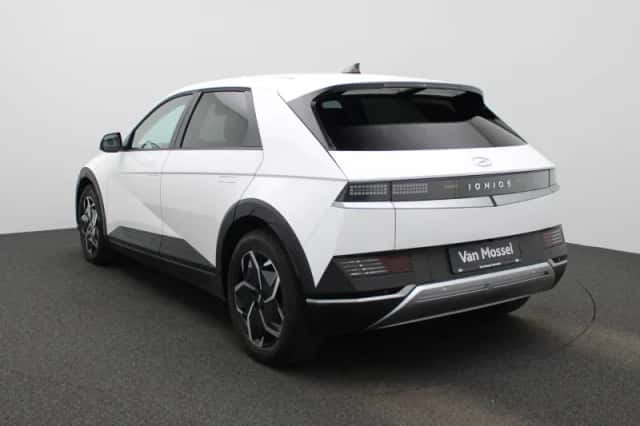 Hyundai Ioniq 5 (2024) thumbnail 2