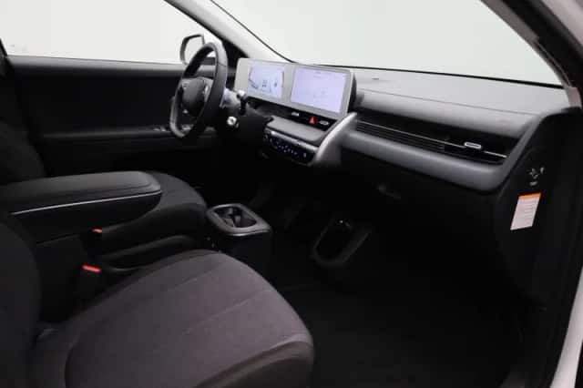 Hyundai Ioniq 5 (2024) thumbnail 38