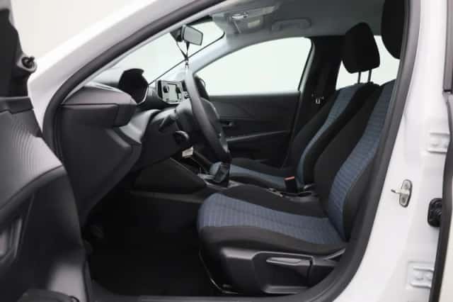 Peugeot 208 (2022) thumbnail 11