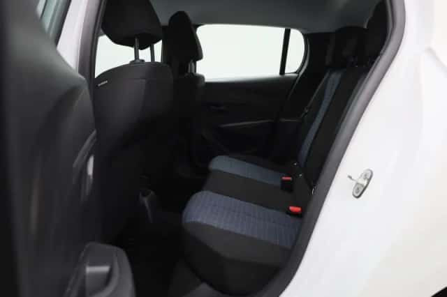 Peugeot 208 (2022) thumbnail 12