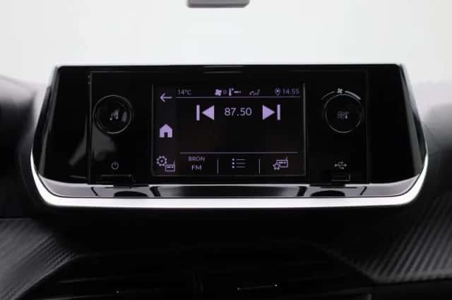 Peugeot 208 (2022) thumbnail 16