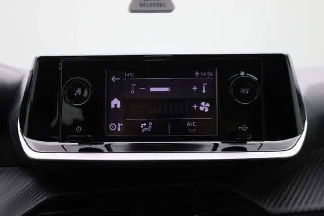 Peugeot 208 (2022) thumbnail 20