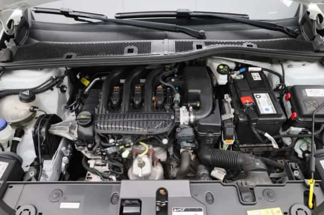 Peugeot 208 (2022) thumbnail 29