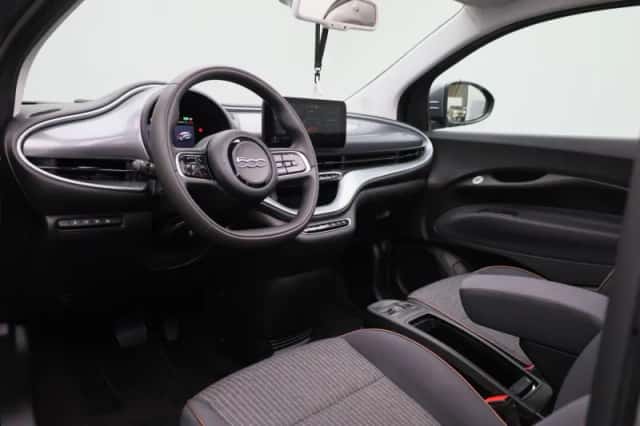 Fiat 500C (2022) thumbnail 30