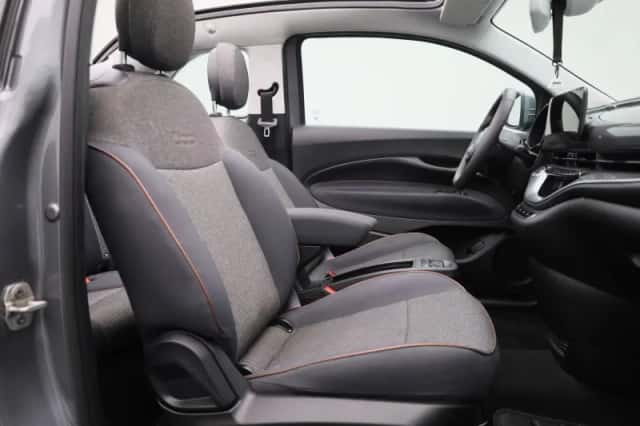Fiat 500C (2022) thumbnail 32