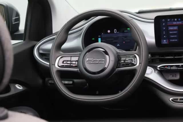 Fiat 500C (2022) thumbnail 35