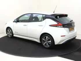 Nissan Leaf (2021) thumbnail 3