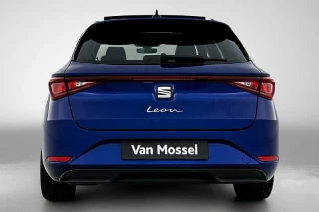 SEAT Leon (2021) thumbnail 3