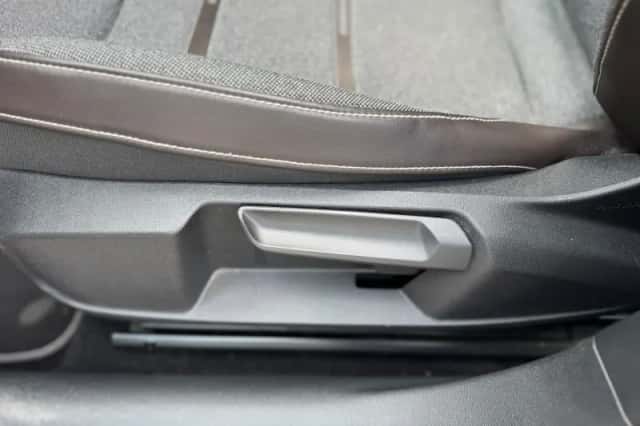 SEAT Leon (2021) thumbnail 5