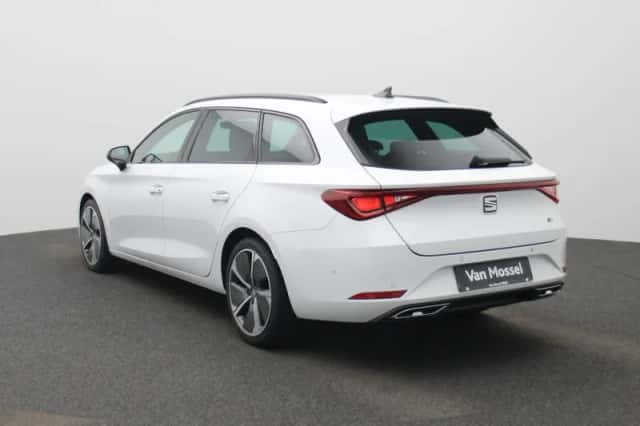 SEAT Leon (2021) thumbnail 2