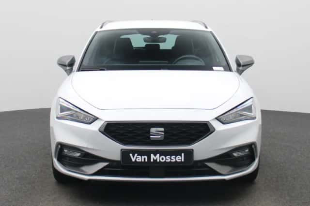 SEAT Leon (2021) thumbnail 3