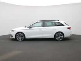SEAT Leon (2021) thumbnail 4