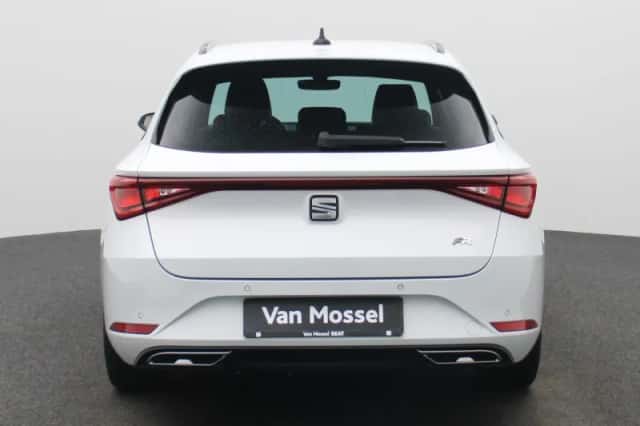 SEAT Leon (2021) thumbnail 5